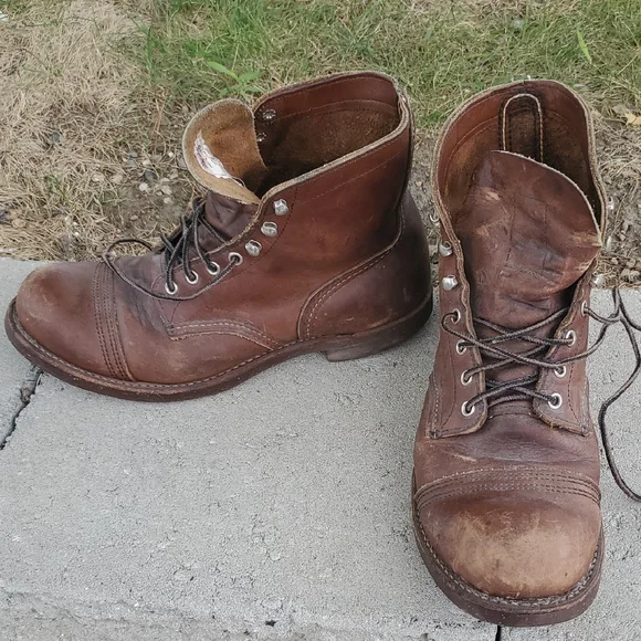 Red Wing 8111 Iron Ranger Brown Leather Boots Size 10, Width 2E - Picture 1 of 16